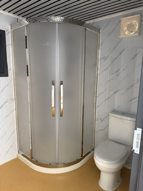 Portable Toilet with Fan-shaped Door Shower