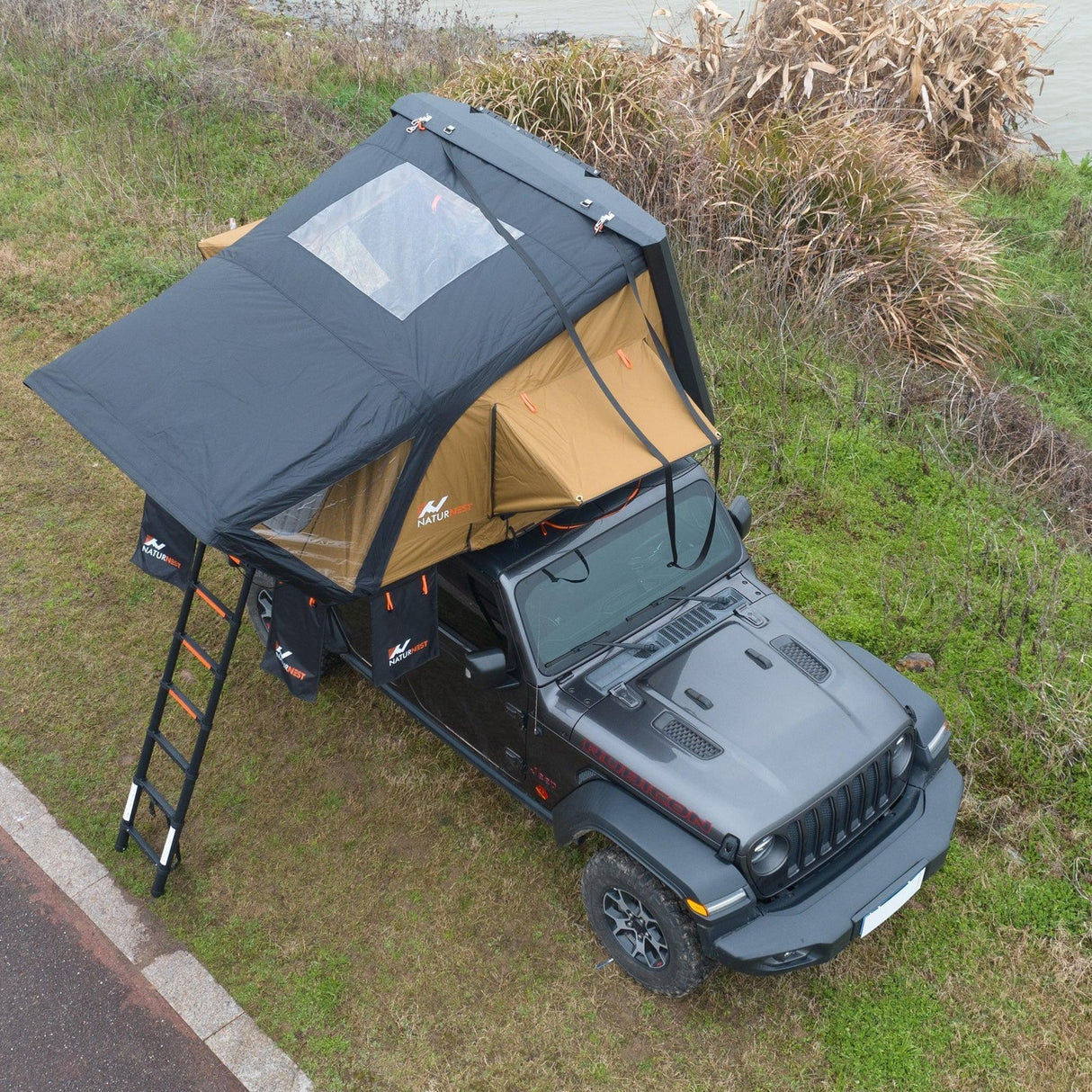 Naturnest Sirius 3 Clamshell Roof Top Tent
