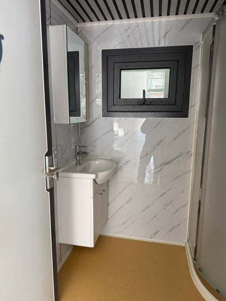 Portable Toilet with Fan-shaped Door Shower
