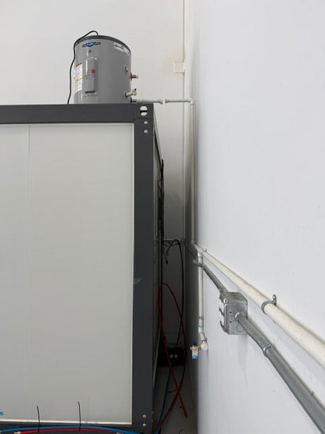 Portable Toilet with Fan-shaped Door Shower