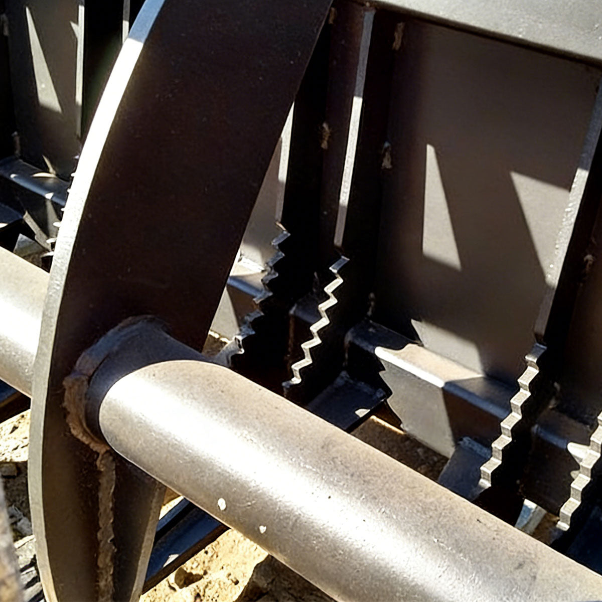 Greatbear 78'' Heavy Root Grapple Rake