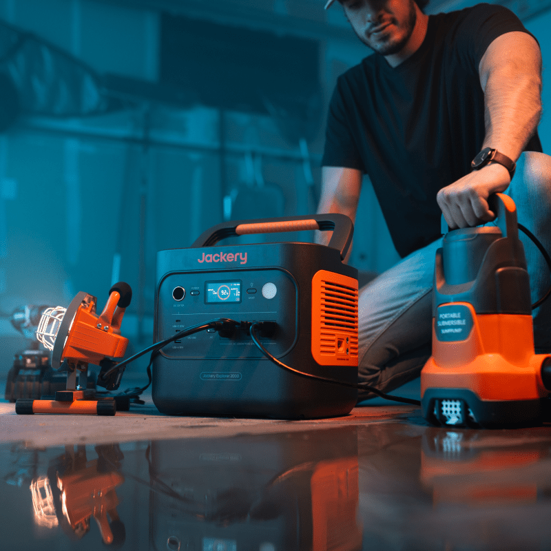 Explorer  2000 v2 Portable Power Station